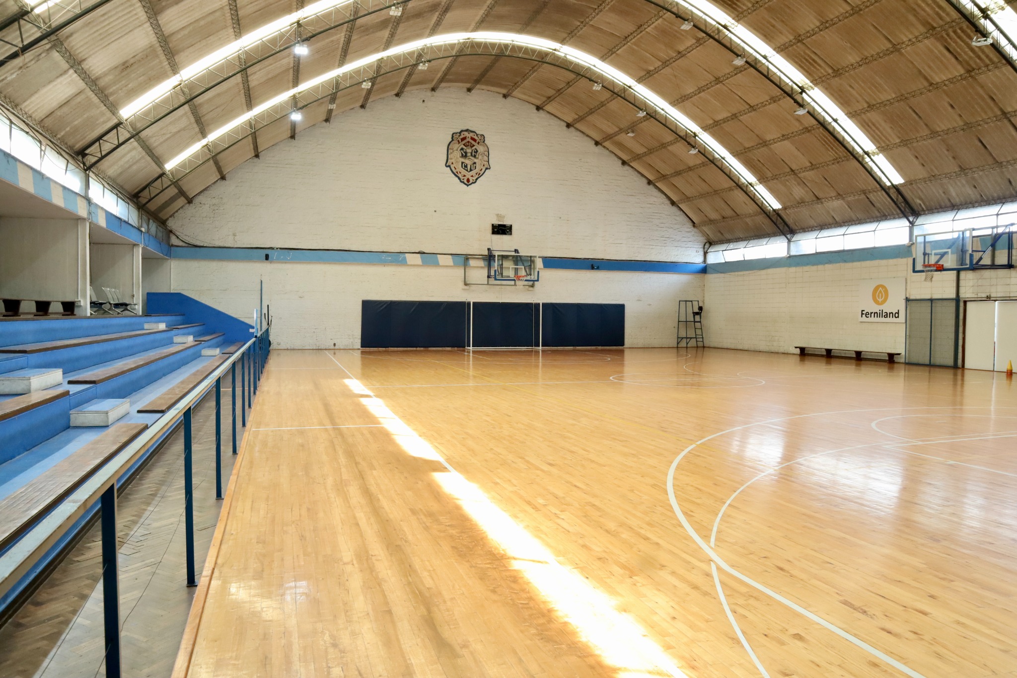 Gimnasio techado